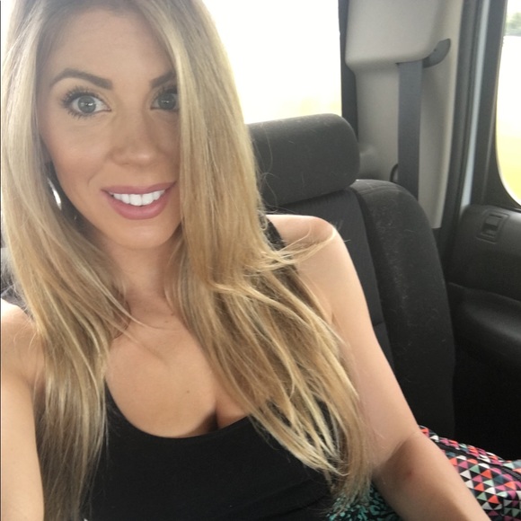 Meet your Posher, Sarah - Picture 1 of 1